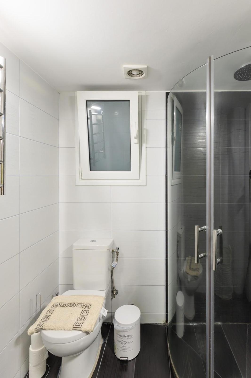 Aiolos Luxury Metro Acropolis Suite 7 Near Museum Of Modern Art Athens Exterior photo